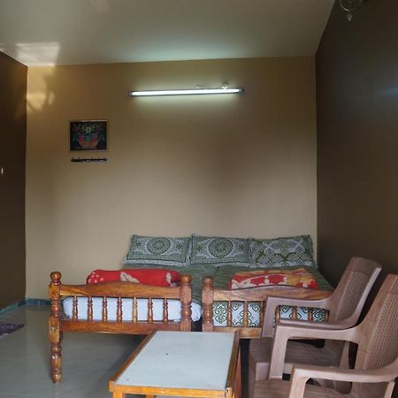 Wins Rooms Vālpārai Buitenkant foto