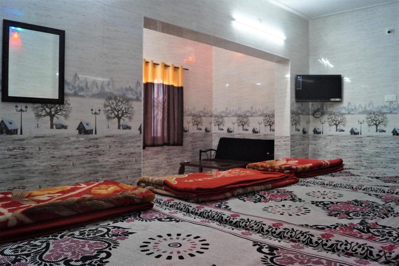 Wins Rooms Vālpārai Buitenkant foto