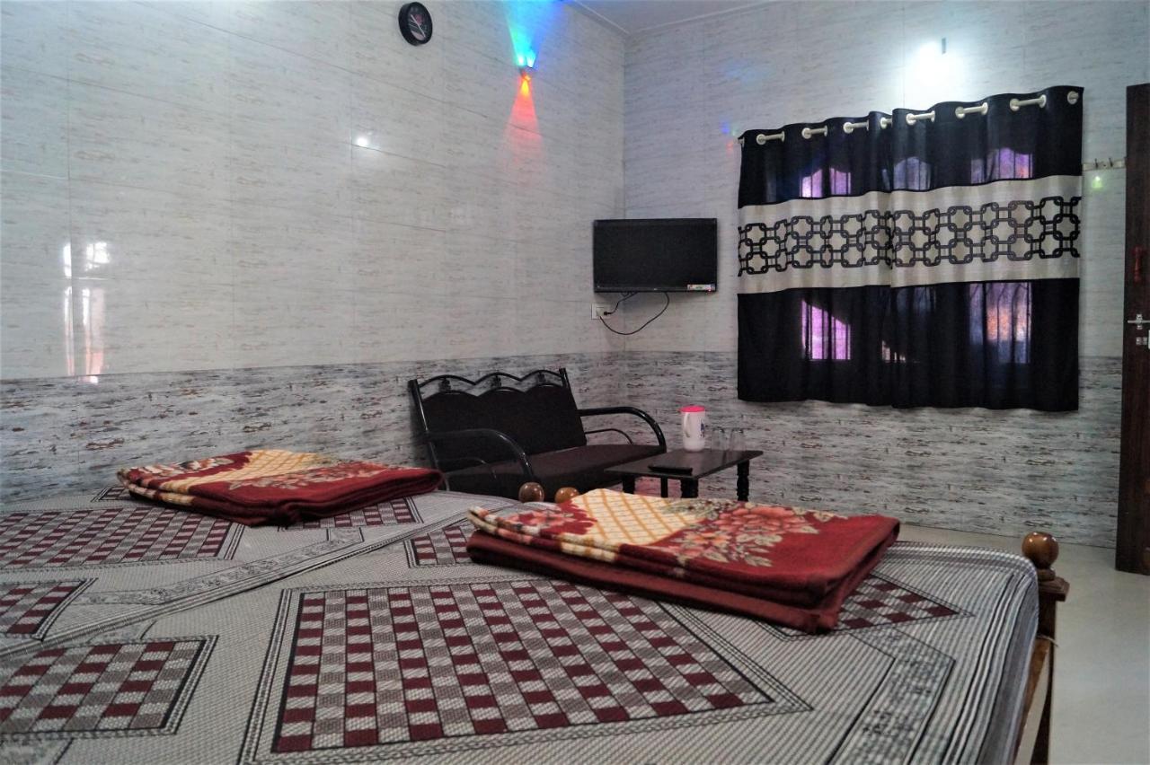 Wins Rooms Vālpārai Buitenkant foto