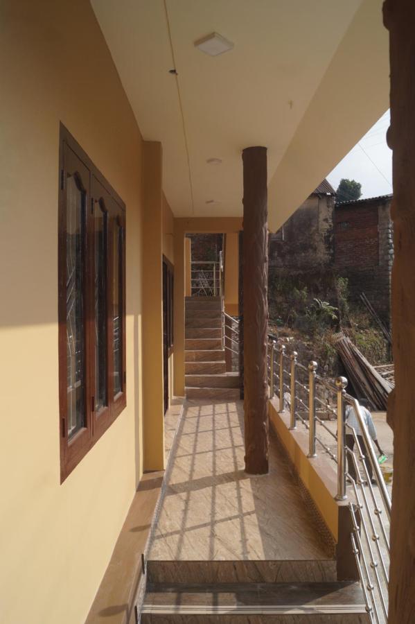 Wins Rooms Vālpārai Buitenkant foto